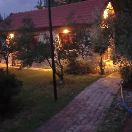 Kamena Kuca Vakantiehuis *